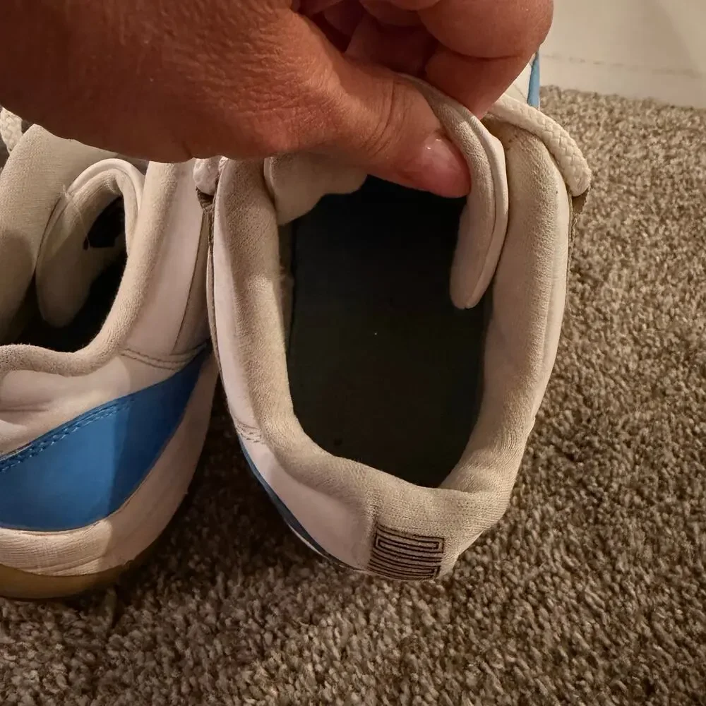 NIKE Men's Air Jordan 11 Retro Low UNC 2017 Shoes Size 10